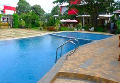Swimming Pool 6 Metland Hotel Bekasi (Hotel @HOM Premiere Tambun)