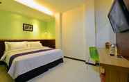Bedroom 7 Grand Kalimas Hotel