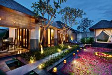 수영장 The Khayangan Dreams Villa Seminyak