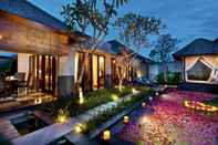 Swimming Pool The Khayangan Dreams Villa Seminyak