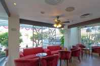 Quầy bar, cafe và phòng lounge Atanaya Kuta Bali