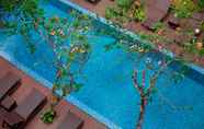 Swimming Pool 3 Hotel Santika Kuta