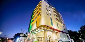 Hotel Continent Centrepoint Makassar
