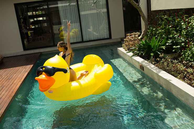 Berry Amour Romantic Villas In Seminyak Kuta Bali