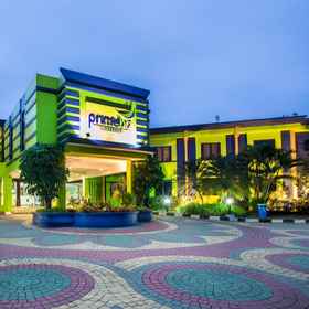 Main Building 1 PrimeBiz Hotel Karawang, Hotel Karawang