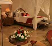 Bedroom 5 Kusuma Sahid Prince Hotel