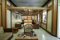 Bar, Cafe and Lounge Kusuma Sahid Prince Hotel