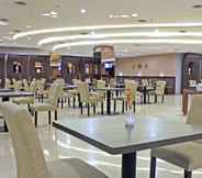 Restaurant 7 Horison Grand Serpong