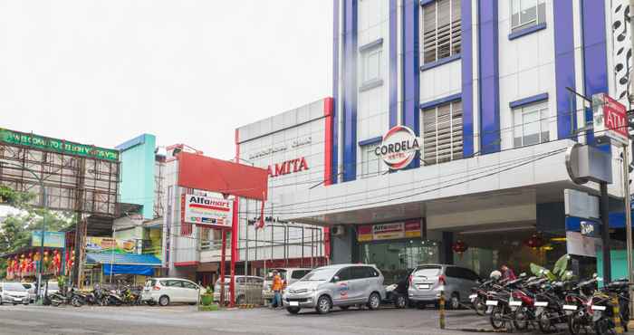 Luar Bangunan Cordela Hotel Medan