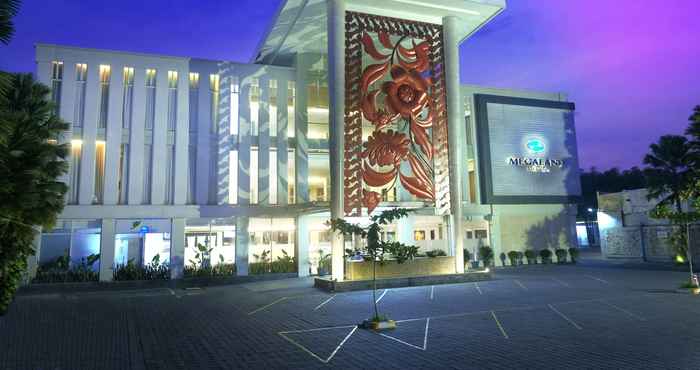 Bangunan Megaland Hotel Solo