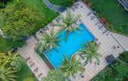 Swimming Pool 6 The Jayakarta Suites Komodo - Flores