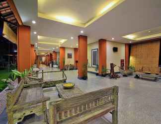 Lobi 2 The Jayakarta Suites Komodo - Flores