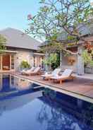 SWIMMING_POOL The Wolas Villas & Spa