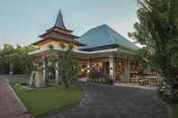 Bangunan The Wolas Villas & Spa