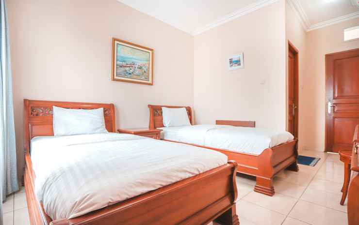 Hotel Lurus Puncak - Deluxe Twin