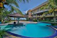 Swimming Pool The Jayakarta Villas Anyer