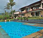 Swimming Pool 2 The Jayakarta Cisarua Inn & Villas