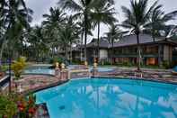 Swimming Pool The Jayakarta Lombok Beach Resort & Spa