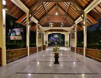 Lobby 2 The Jayakarta Lombok Beach Resort & Spa