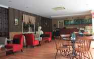 Bar, Cafe and Lounge 6 The Victoria Hotel Yogyakarta