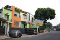 Luar Bangunan Wisma Nely Murni Guesthouse / Nely Murni Residence 