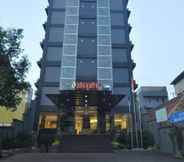 Exterior 2 Dreamtel Jakarta