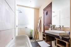 In-room Bathroom La Belle Villa