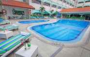 Swimming Pool 3 Hotel Kartika Chandra