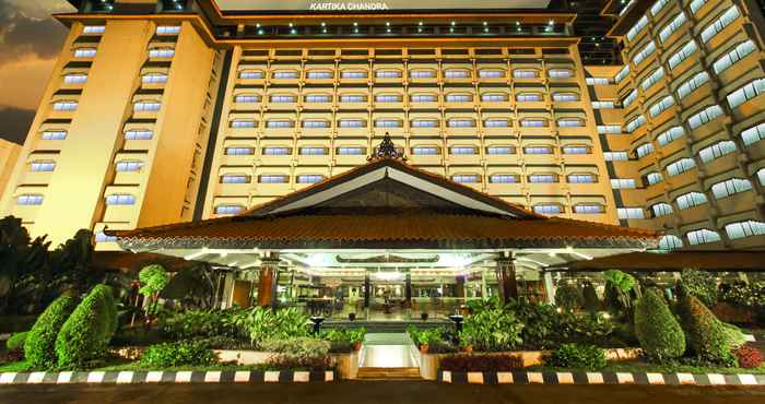 ภายนอกอาคาร Hotel Kartika Chandra