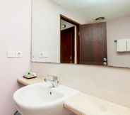 Toilet Kamar 7 Hotel Grand Santhi