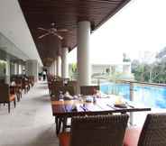 Restaurant 6 Soll Marina Hotel & Conference Center Bangka