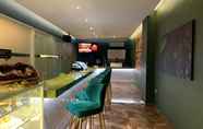 Quầy bar, cafe và phòng lounge 7 Hotel Bumi Senyiur