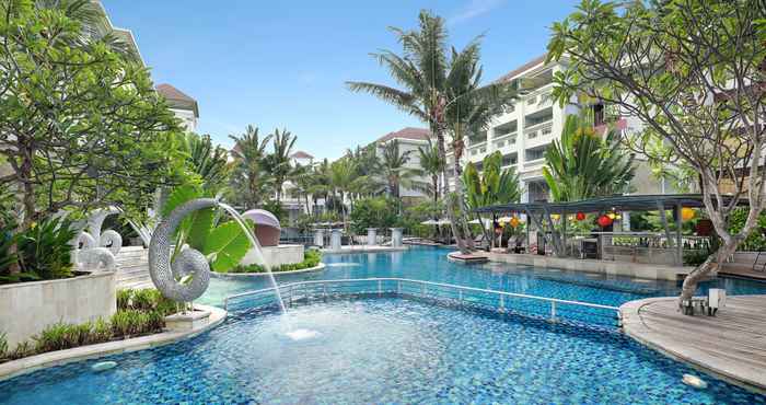 Kolam Renang Swiss-Belresort Watu Jimbar