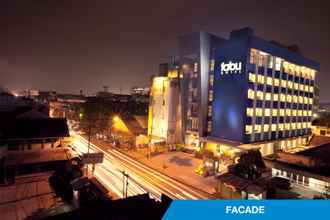 Bên ngoài 4 Fabu Hotel Bandung