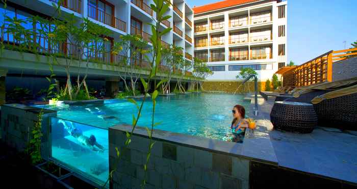 Swimming Pool Grand Zuri Kuta Bali