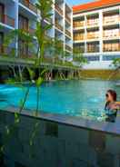 SWIMMING_POOL Grand Zuri Kuta Bali