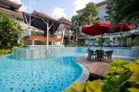 Swimming Pool The Lerina Hotel Nusa Dua