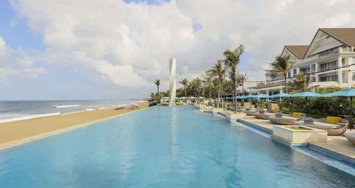 Swimming Pool Lv8 Resort Hotel