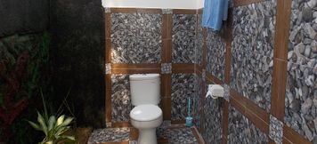 Bilik Mandi dalam Bilik 5 Five Time Homestay