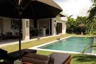 Kolam Renang Villa Chocolat