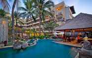 สระว่ายน้ำ 4 Kuta Paradiso Hotel