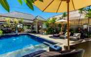 Swimming Pool 2 D'Camel Hotels Lembongan