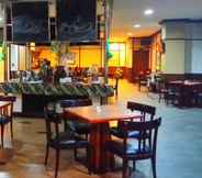 Restaurant 5 Amarelo Hotel Solo