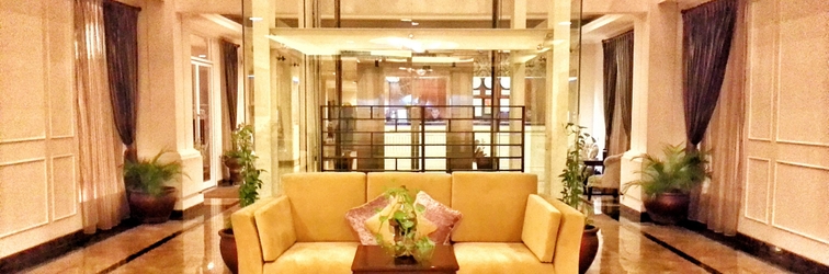 Lobby Amarelo Hotel Solo