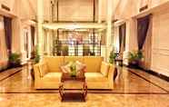 Lobby 4 Amarelo Hotel Solo