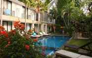 Swimming Pool 6 Puri Maharani Boutique Hotel