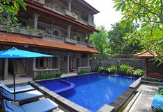 Swimming Pool 2 Puri Dewa Bharata Hotel Jimbaran