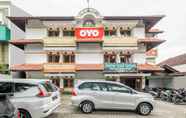 Exterior 4 OYO 1945 Hotel Bali Near RS Muhammadiyah