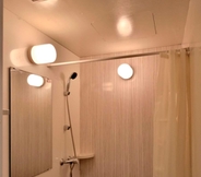 In-room Bathroom 7 Zodiak MT Haryono by KAGUM Hotels