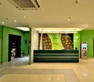 Lobby 4 Zodiak MT Haryono by KAGUM Hotels